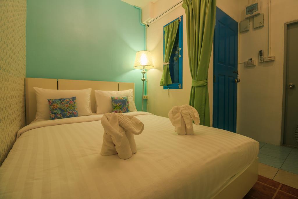 Frog House Bed & Breakfast (Adults Only) Patong 外观 照片